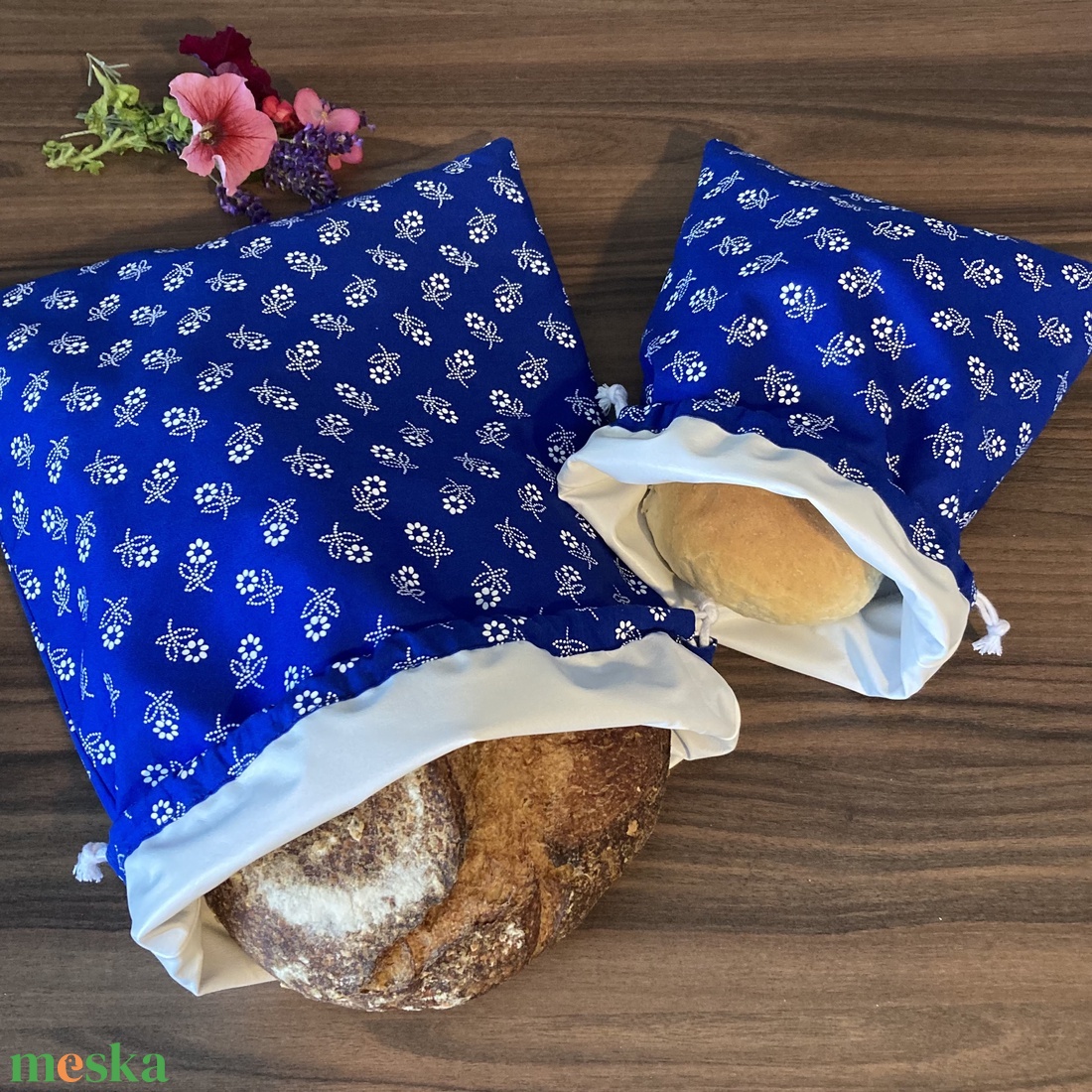 Kékfestő virágos kenyeres zsák szett, pamutvászon frissentartó PUL béléssel - eredeti kékfestő textilből - táska & tok - bevásárlás & shopper táska - kenyeres zsák - Meska.hu