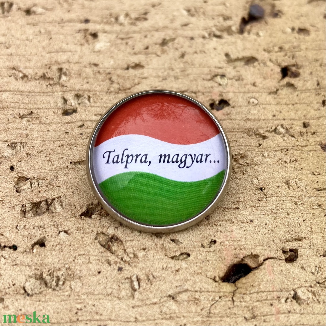 Kokárda, magyar zászlós nemesacél kitűző - Talpra magyar - ékszer - kitűző és bross - kitűző - Meska.hu Kokárda, magyar zászlós nemesacél kitűző - Talpra magyar - ékszer - kitűző és bross - kitűző - Meska.hu