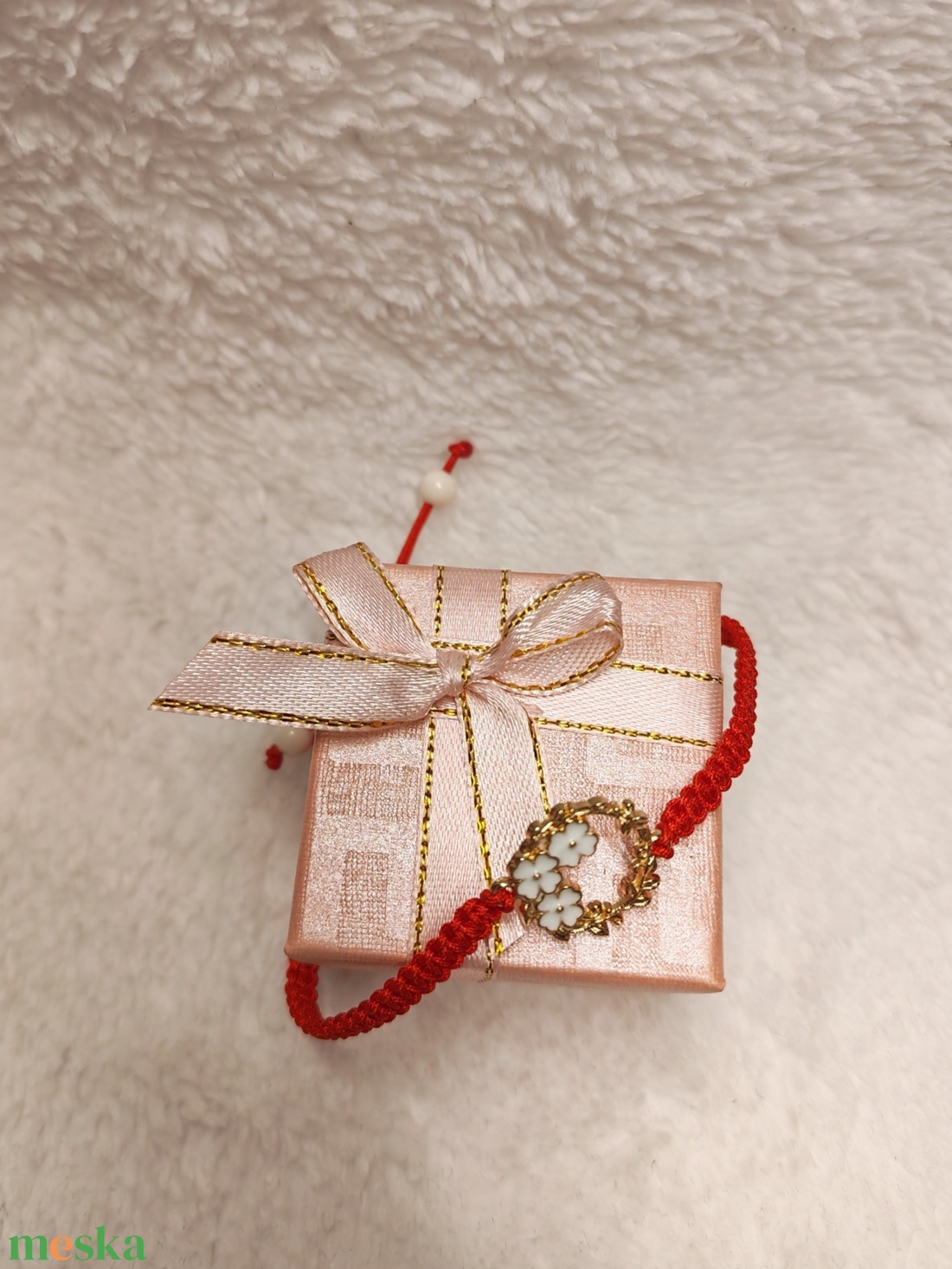 Handmade karkötő � Love Bloom (Red) - ékszer - karkötő - karkötő medállal - Meska.hu