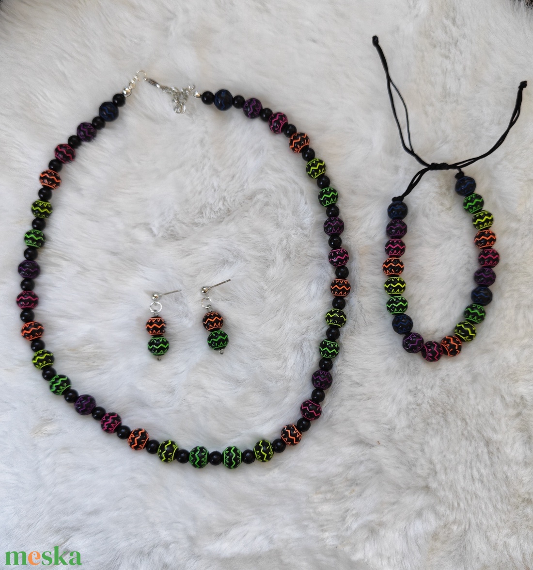 Handmade ékszerszett � Neon - ékszer - karkötő - gyöngyös karkötő - Meska.hu