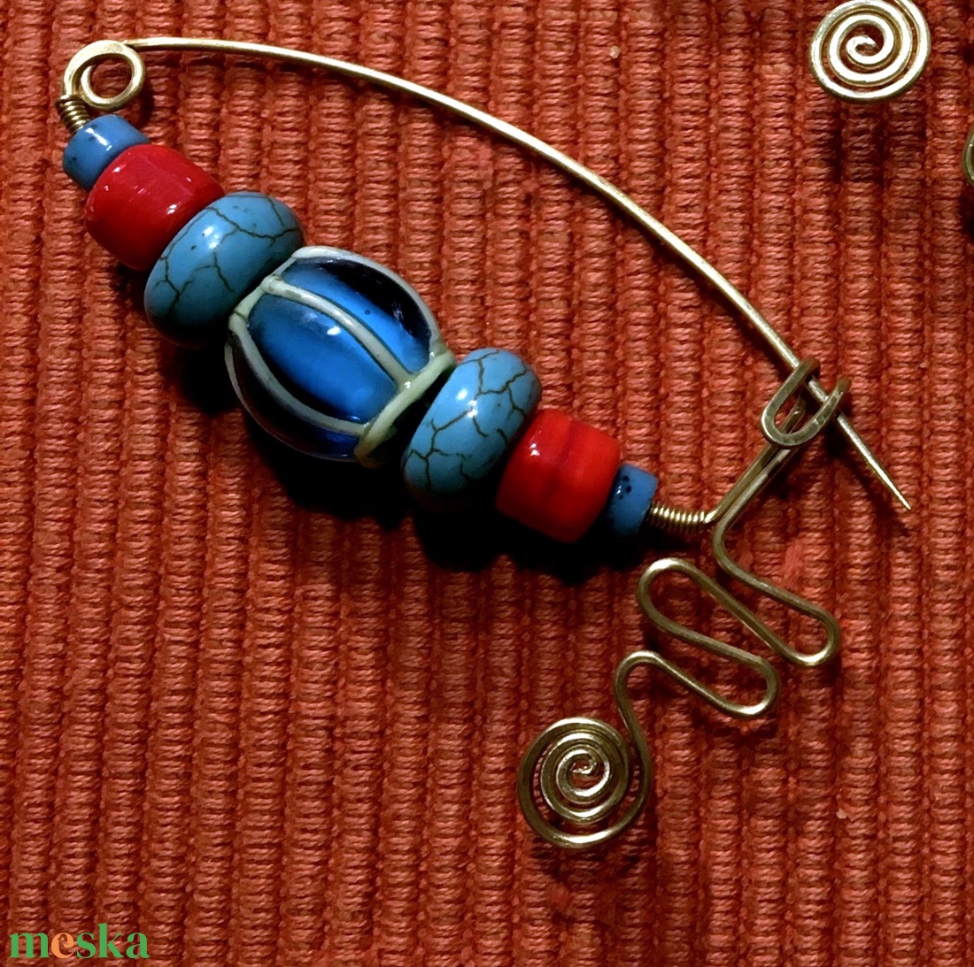 Ruhatű, bross - ékszer - kitűző és bross - kitűző - Meska.hu Ruhatű, bross - ékszer - kitűző és bross - kitűző - Meska.hu