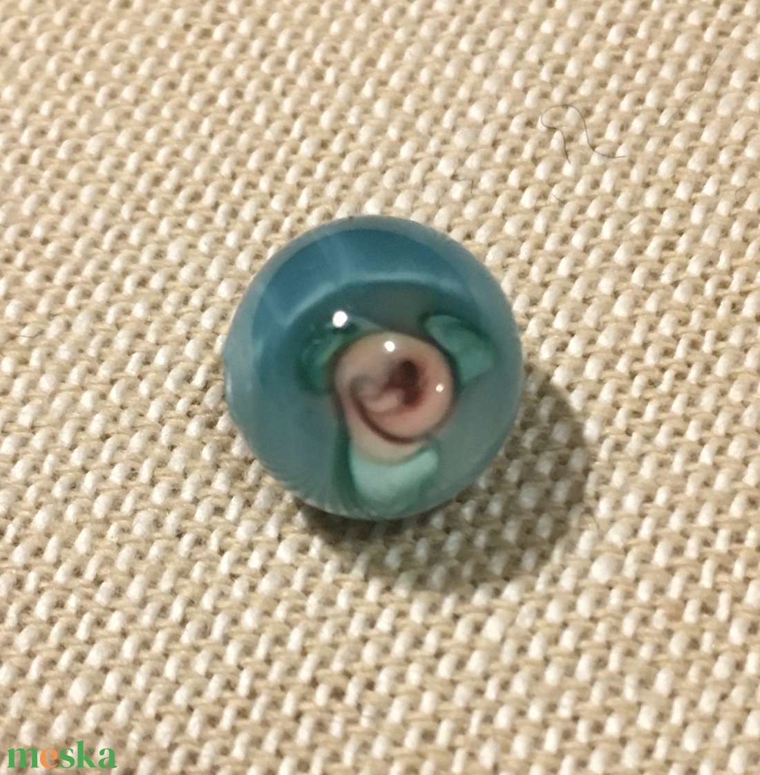 Ruhatű, bross  - ékszer - kitűző és bross - Meska.hu Ruhatű, bross  - ékszer - kitűző és bross - Meska.hu