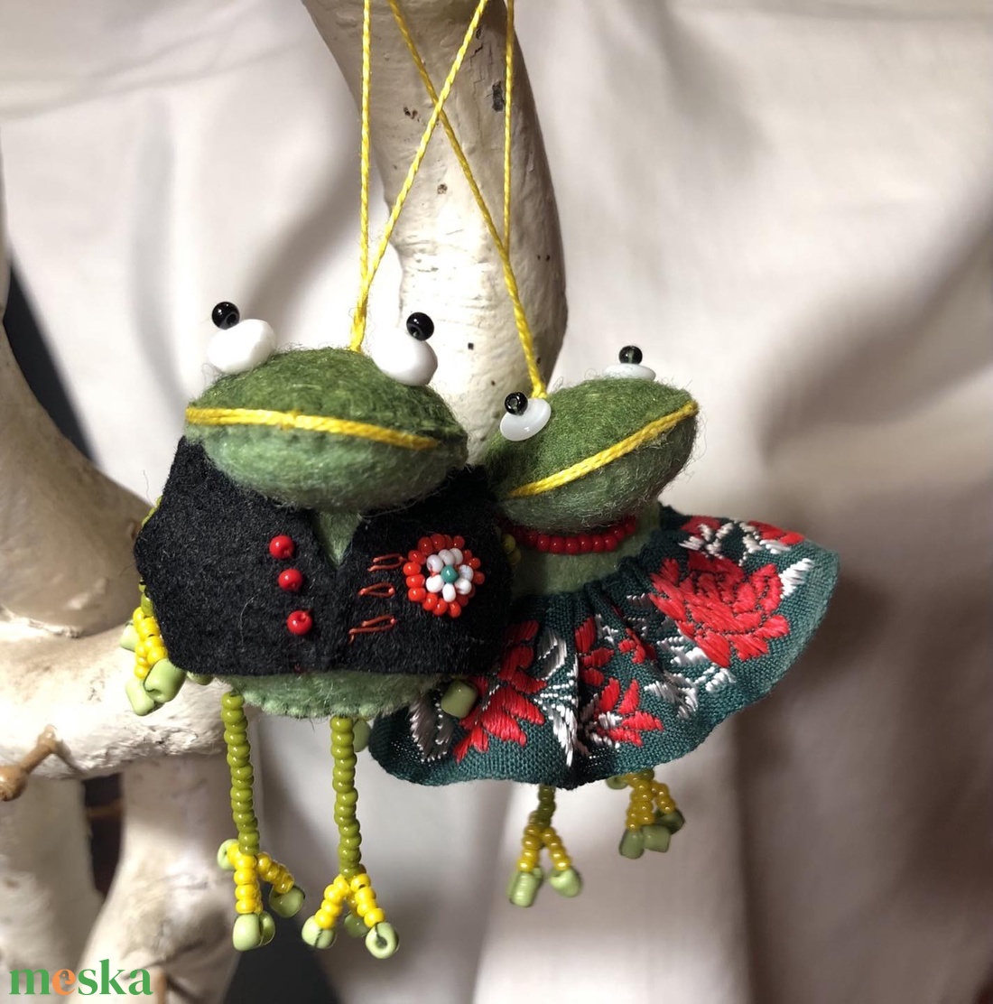 Népi békapár - karácsony - karácsonyi lakásdekoráció - karácsonyfadíszek - Meska.hu