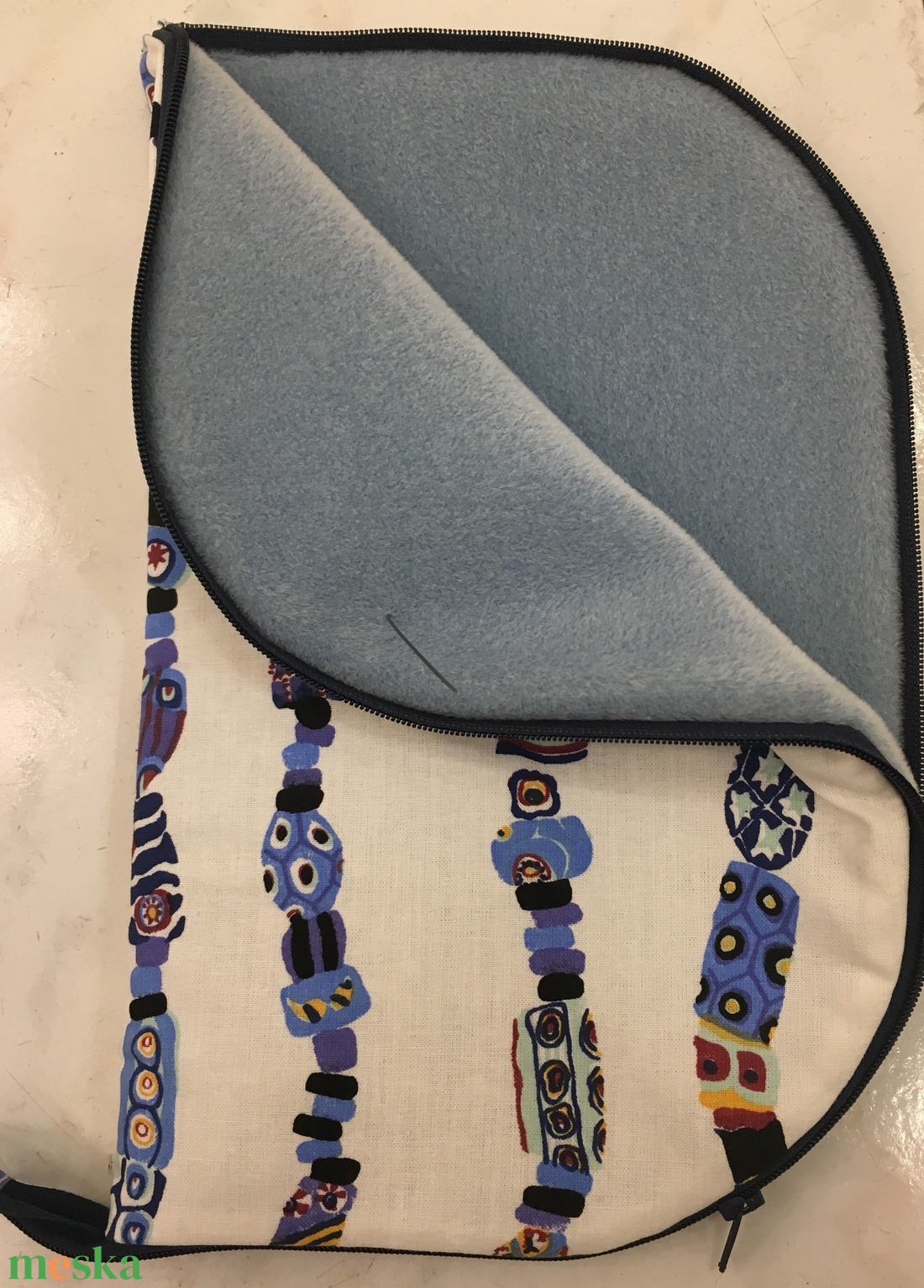 CUCCOLÓ, gyöngyfűzéshez való alátét ,/bead pad/ zárható, cippzáras - kellékek & szerszámok - gyöngyfűzés kellékek - egyéb alkatrész - Meska.hu