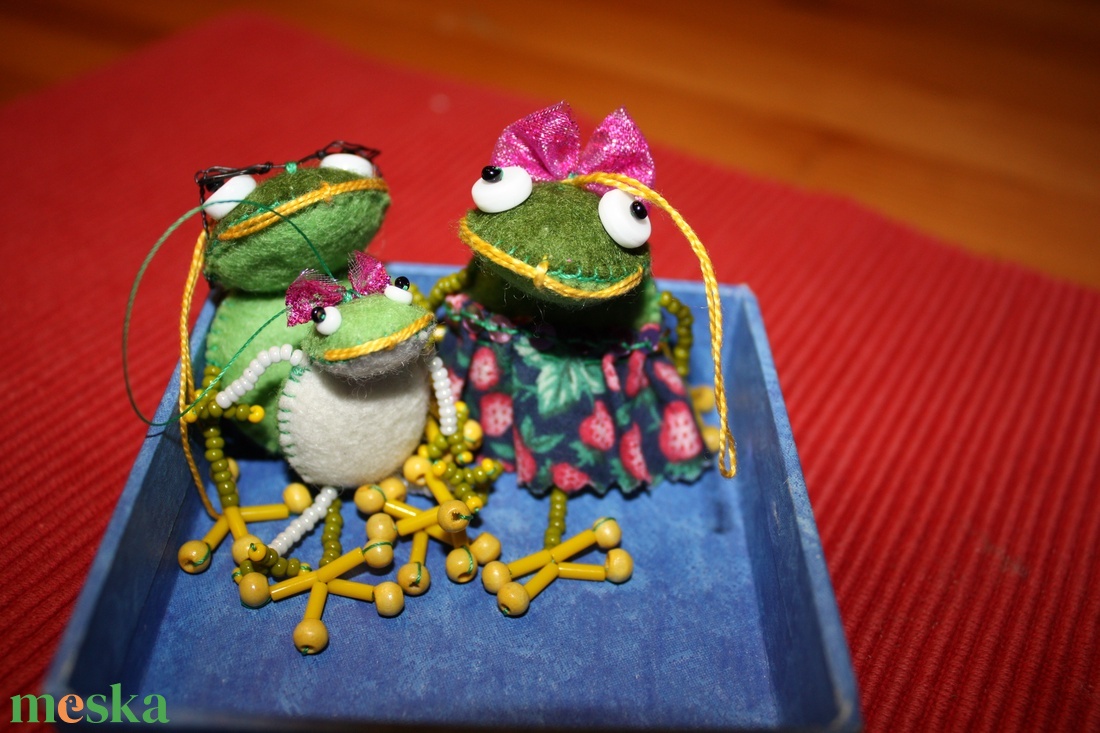 Békacsalád /3 fős/ - játék & sport - plüssállat & játékfigura - béka - Meska.hu