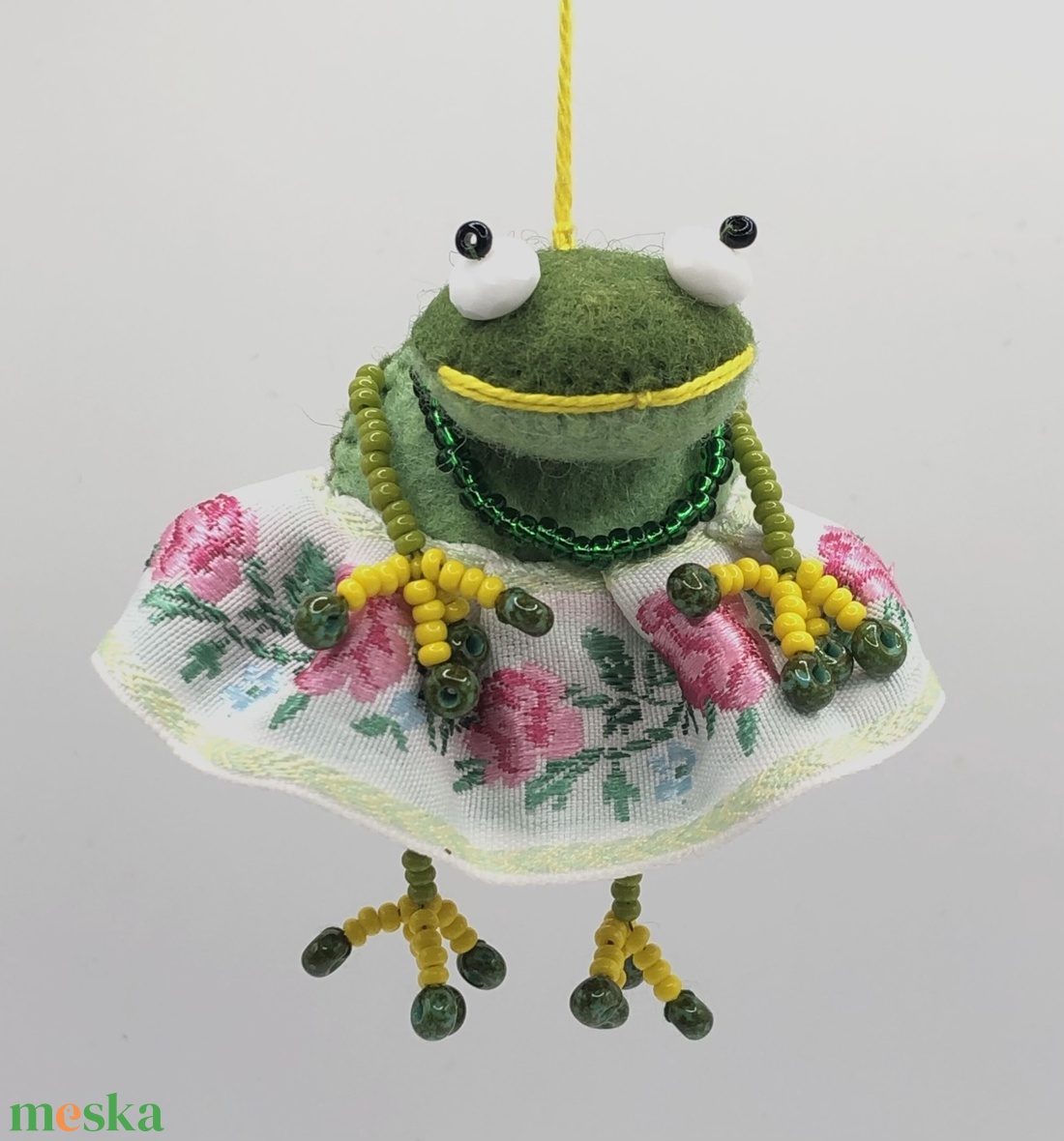 Néptáncoslány brekik - játék & sport - plüssállat & játékfigura - béka - Meska.hu