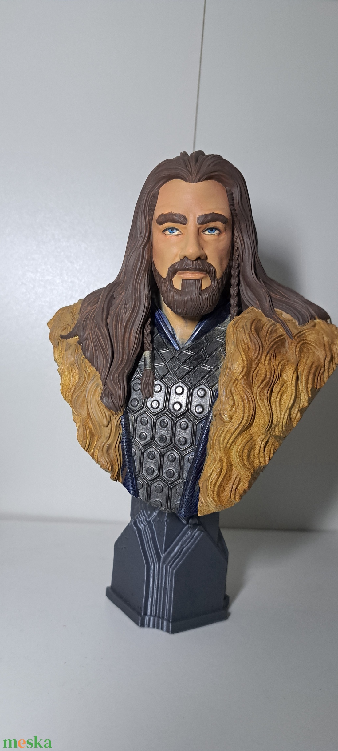Hobbit-Thorin Oakenshield mellszobor/figura - művészet - makett, modell - Meska.hu