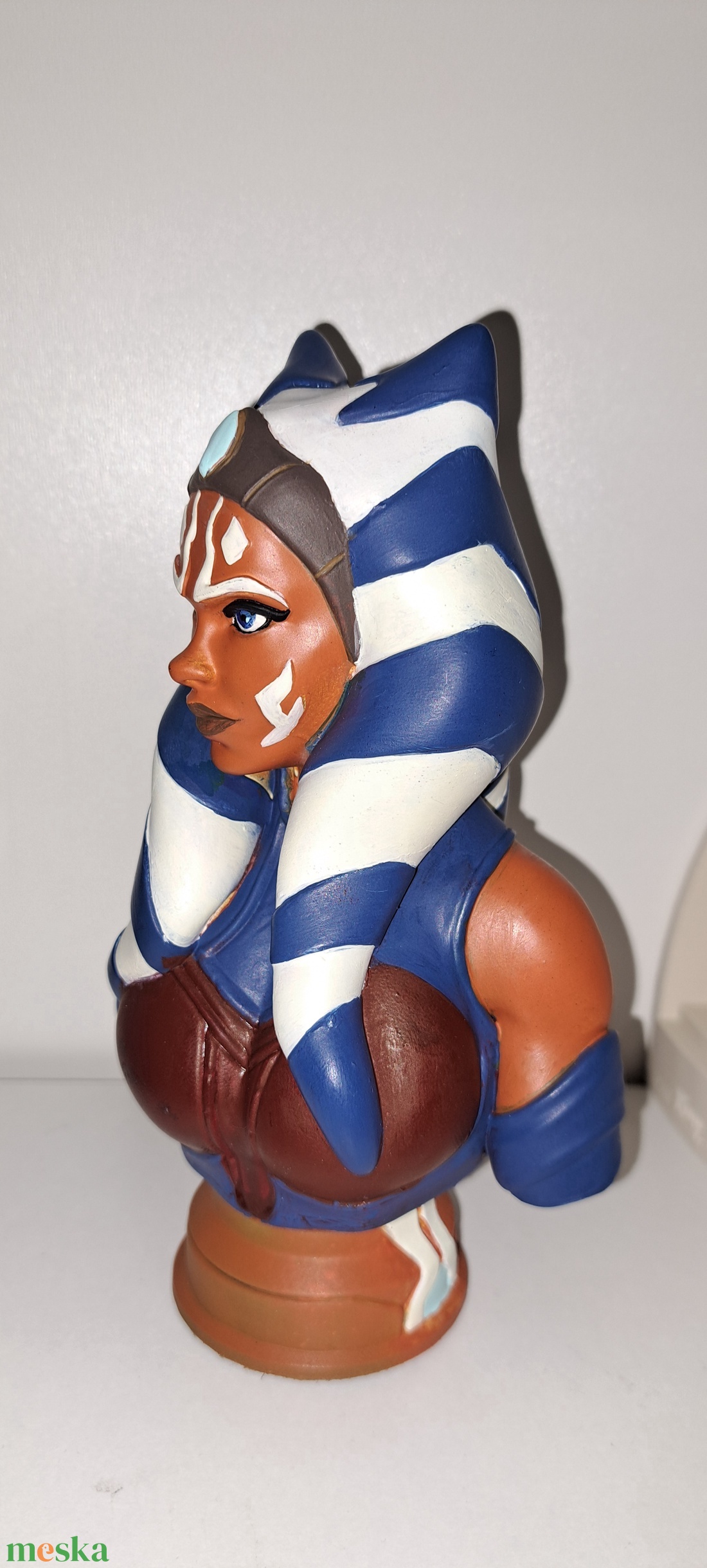 Star Wars Ashoka Tano mellszobor/figura - művészet - makett, modell - Meska.hu