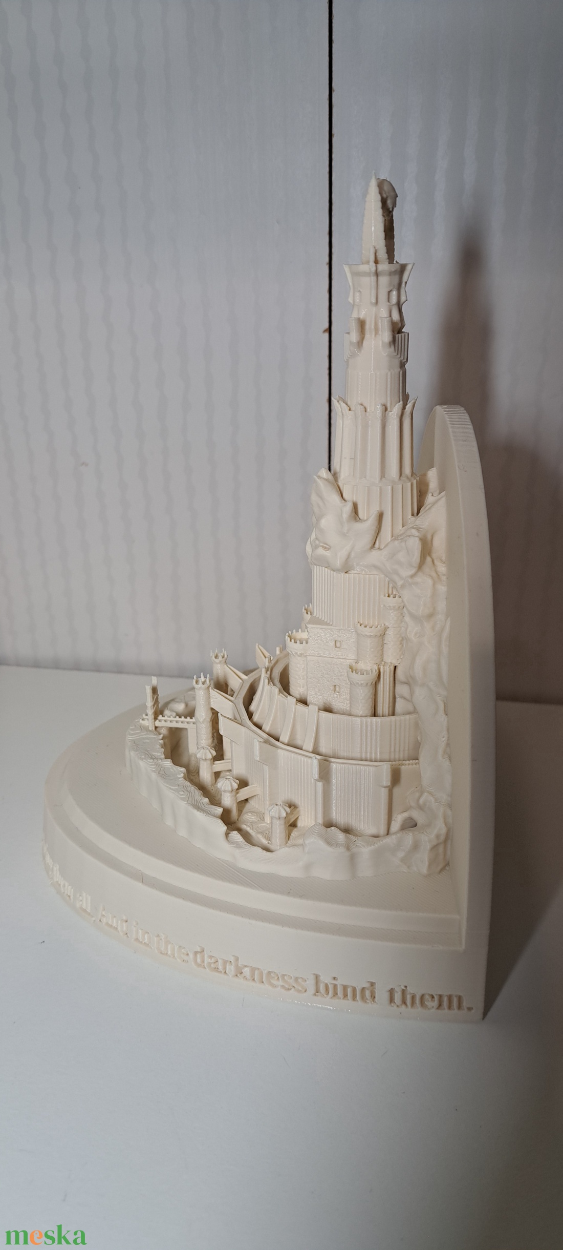 Barad Dur-Sauron erődje Gyűrűk Ura könyvtámasz/szobor - otthon & életmód - dekoráció - asztal és polc dekoráció - könyvszobor - Meska.hu