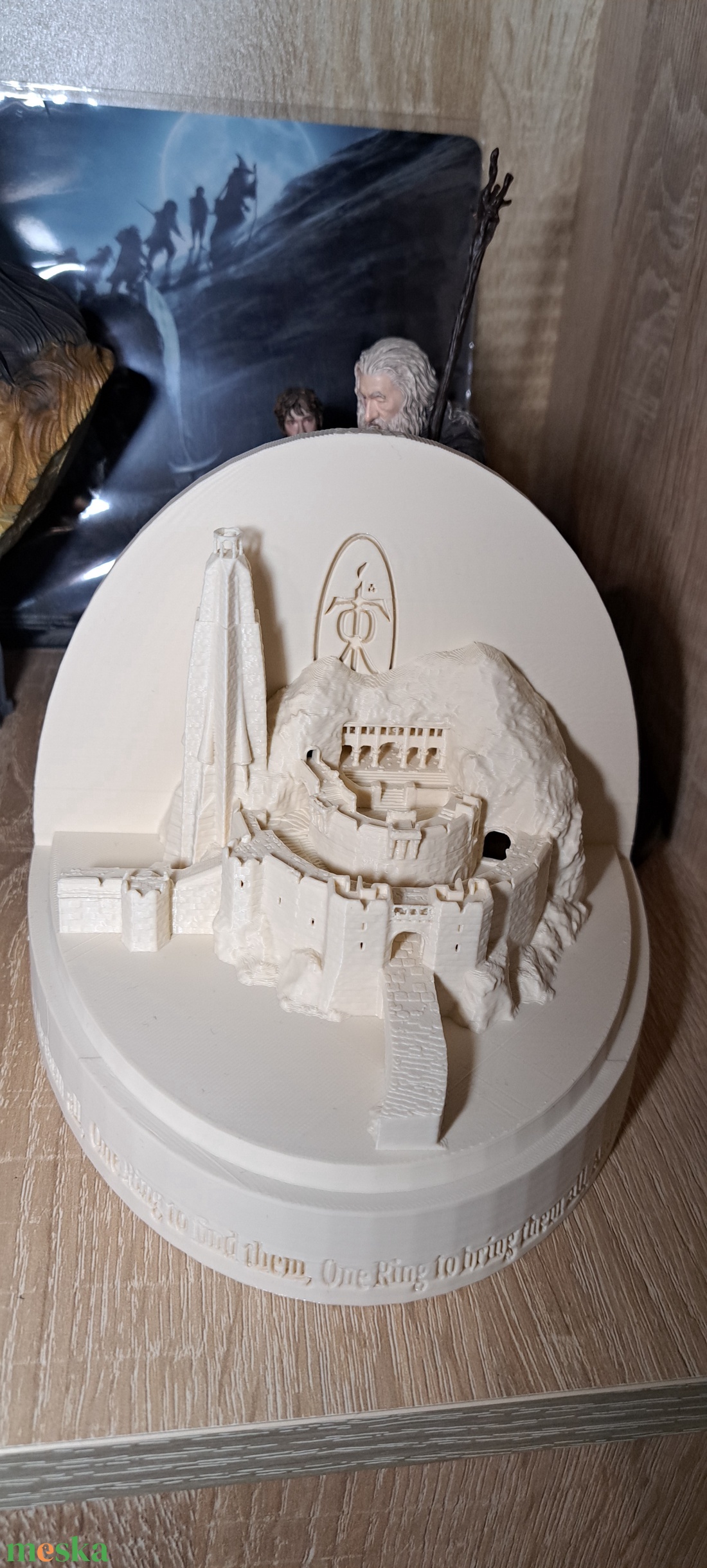 Helm szurdok Gyűrűk Ura könyvtámasz/szobor - otthon & életmód - dekoráció - asztal és polc dekoráció - könyvszobor - Meska.hu
