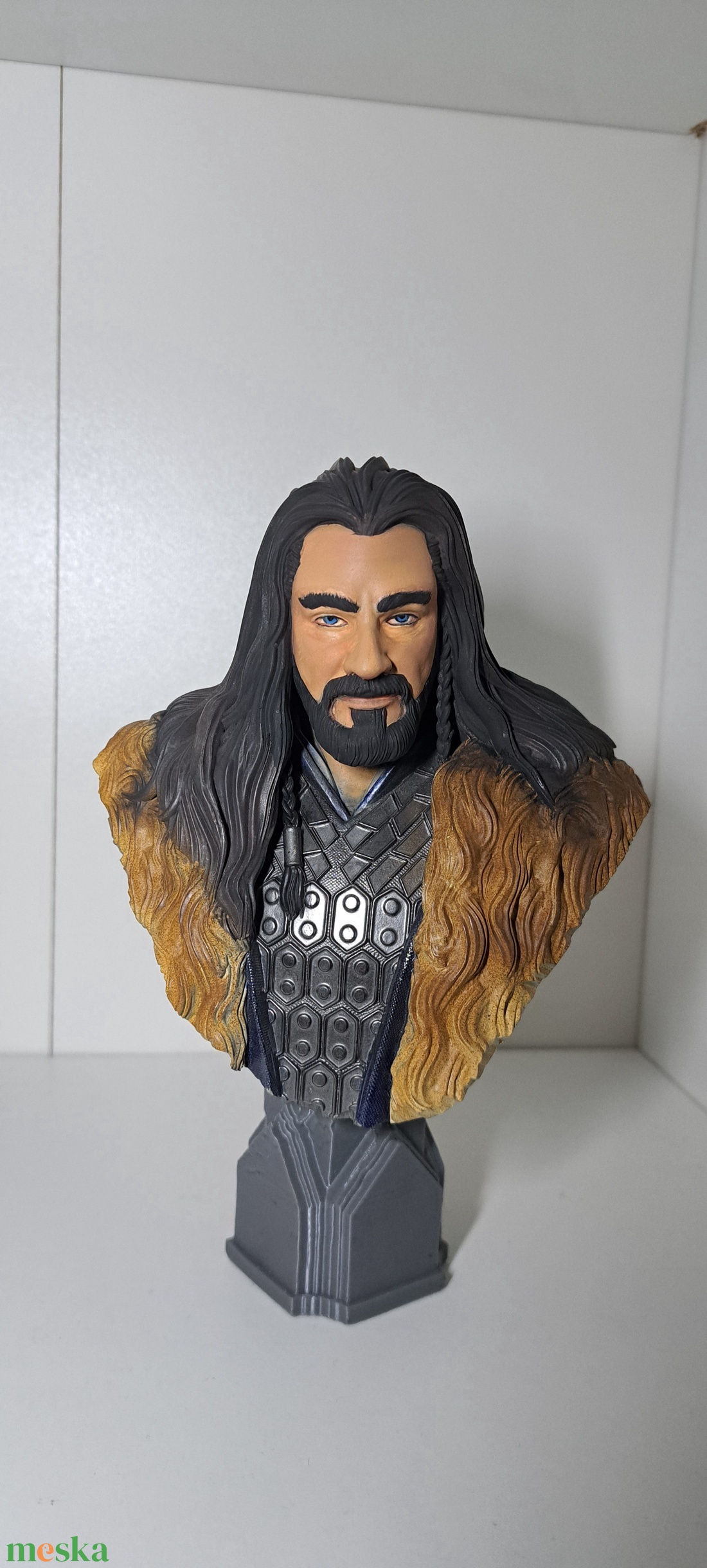 Hobbit-Thorin Oakenshield mellszobor/figura - művészet - makett, modell - Meska.hu