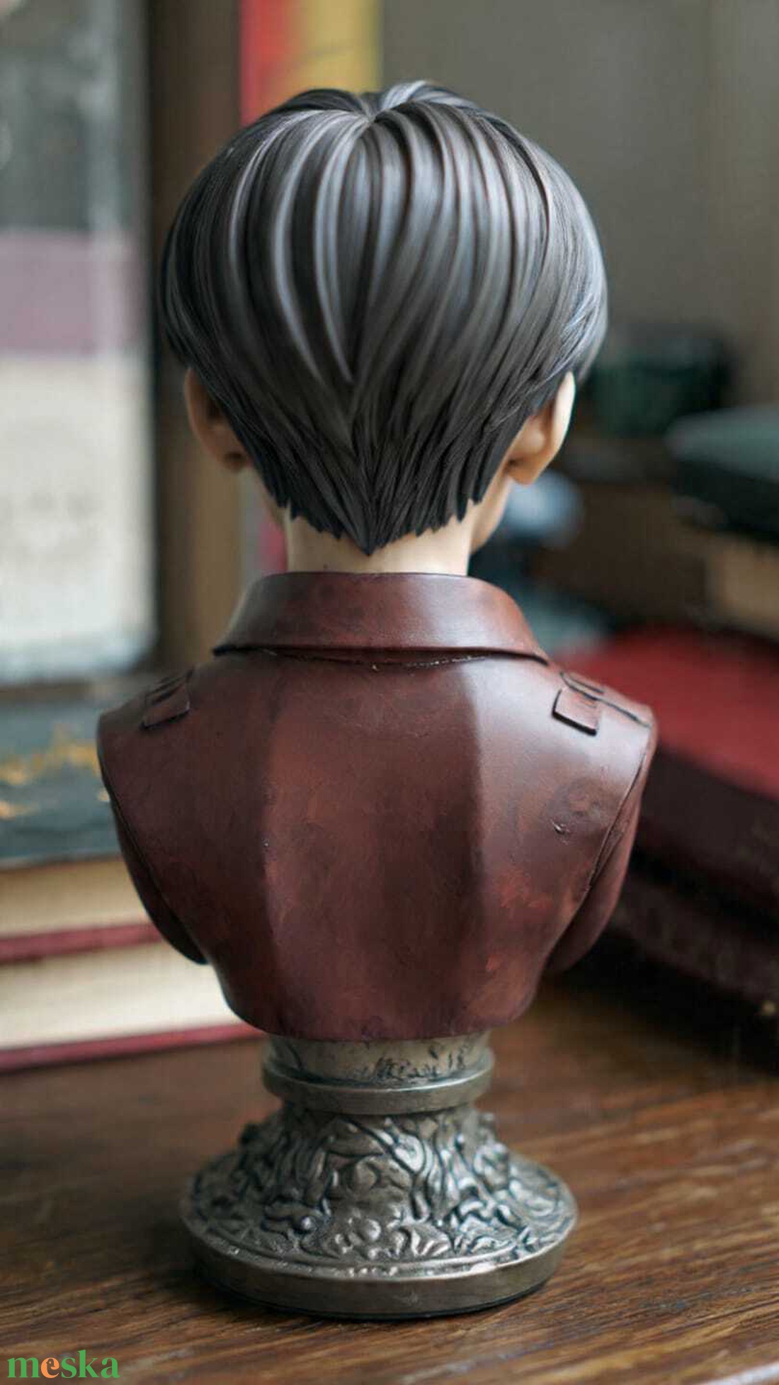 Attack on Titan Levi Ackermann mellszobor - otthon & életmód - dekoráció - asztal és polc dekoráció - könyvszobor - Meska.hu