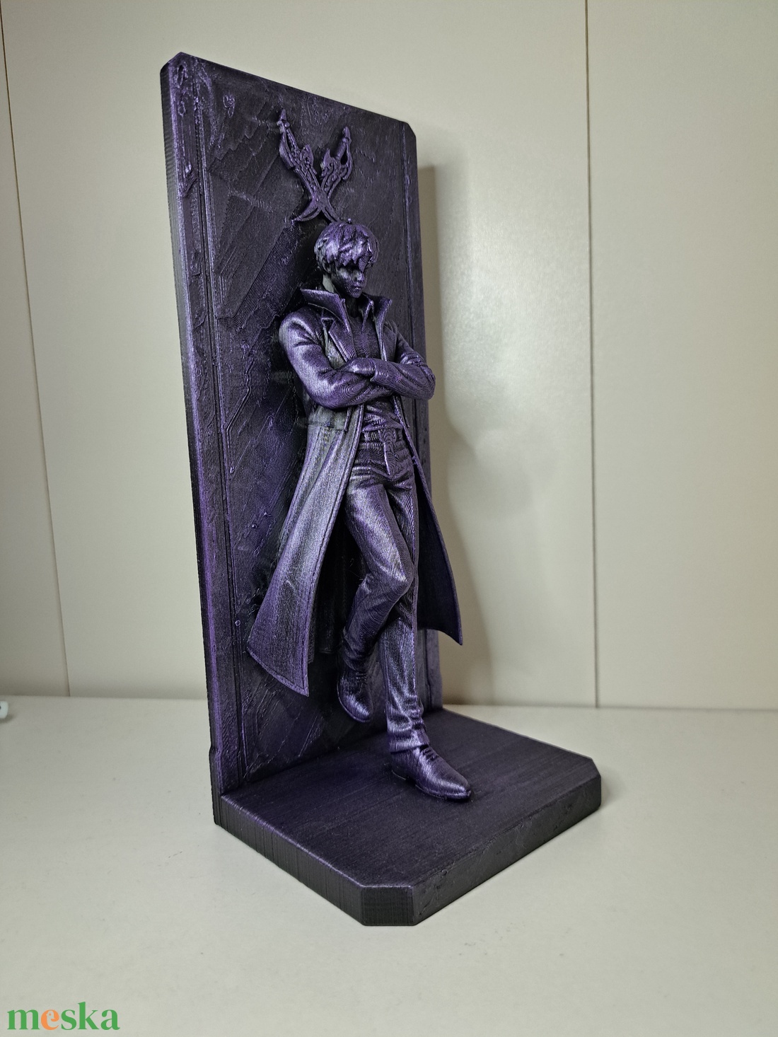 Solo Leveling Sung Jin Woo könyvtámasz/figura, asztaldísz - otthon & életmód - dekoráció - asztal és polc dekoráció - könyvtámasz - Meska.hu