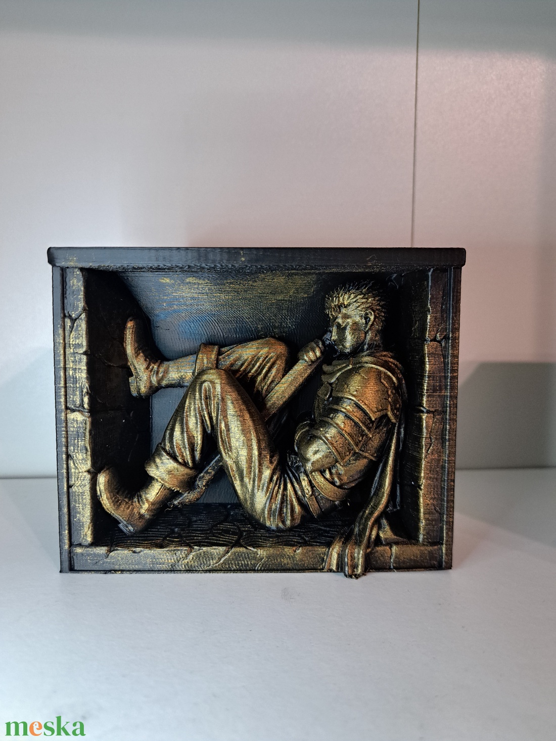 Berserk manga ülő Guts könyvtámasz/asztaldísz 3d kép - otthon & életmód - dekoráció - asztal és polc dekoráció - könyvtámasz - Meska.hu