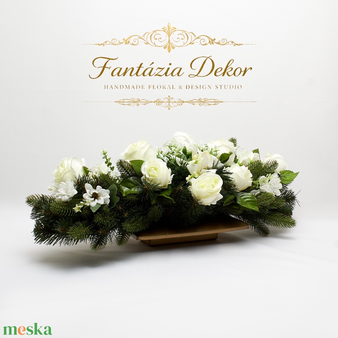  3D fenyővel kombinált, fehér rózsás kegyeleti dísz  - otthon & életmód - vallás - temetkezési tárgy - sírdísz, kegyeleti dísz - Meska.hu