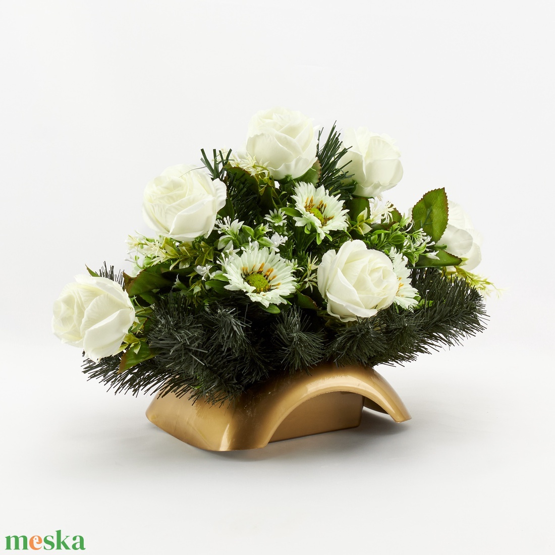 Sírdísz fehér rózsákkal és margarétákkal -Elegáns kegyeleti dekoráció  - otthon & életmód - vallás - temetkezési tárgy - sírdísz, kegyeleti dísz - Meska.hu