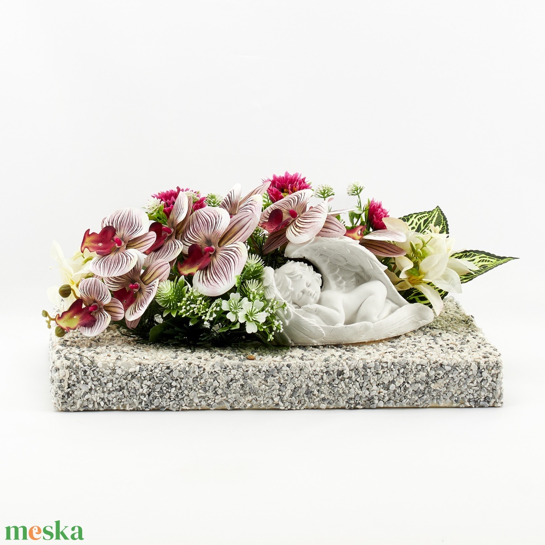 Prémium kegyeleti emlékdekoráció angyalszoborral és élethű orchideákkal - otthon & életmód - vallás - temetkezési tárgy - sírdísz, kegyeleti dísz - Meska.hu