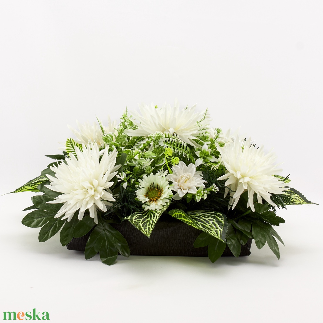 Elegáns fehér krizantémos kegyeleti sírdísz - otthon & életmód - vallás - temetkezési tárgy - sírdísz, kegyeleti dísz - Meska.hu
