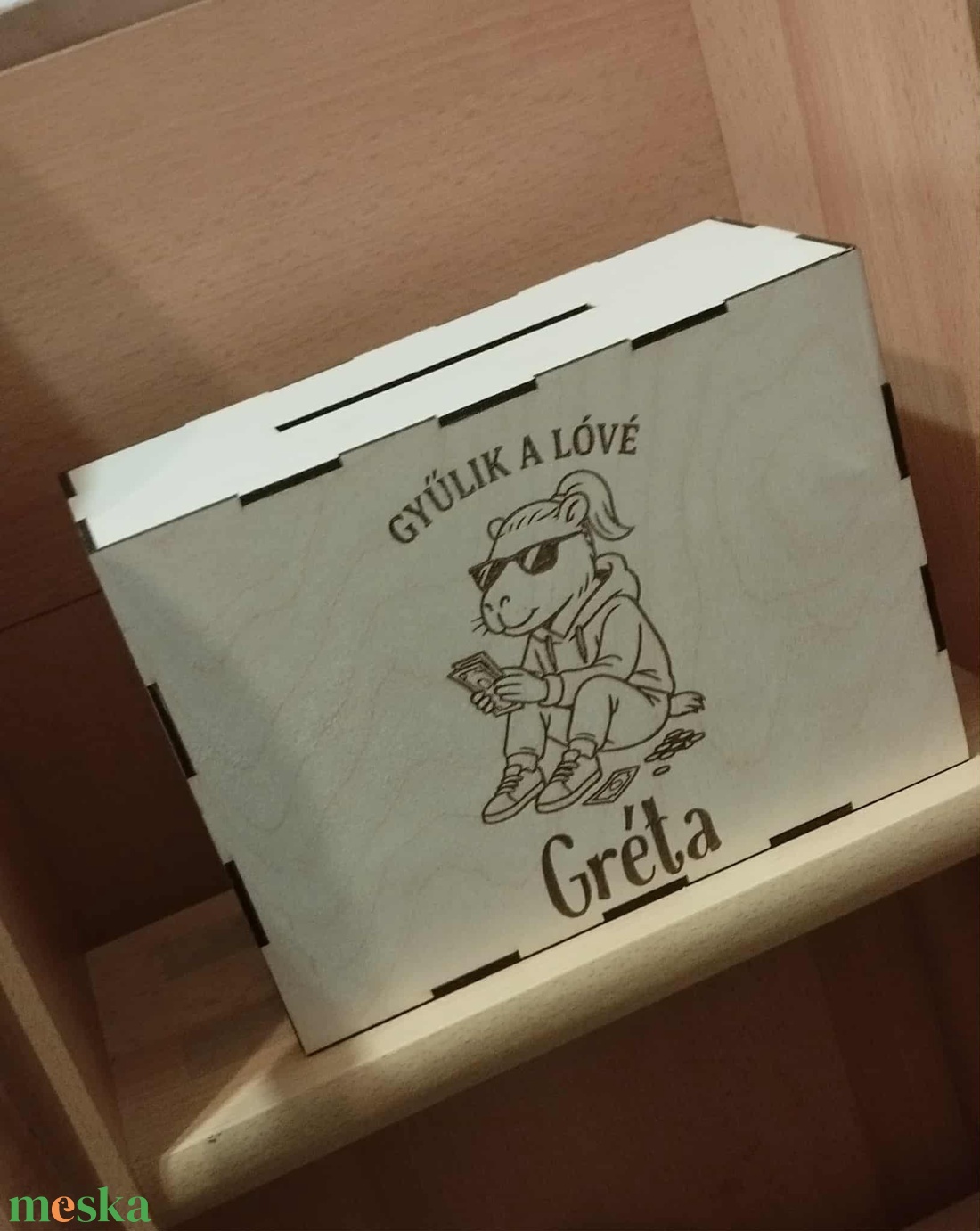 Egyedi, lézergravírozott fa persely - otthon & életmód - dekoráció - asztal és polc dekoráció - persely - Meska.hu