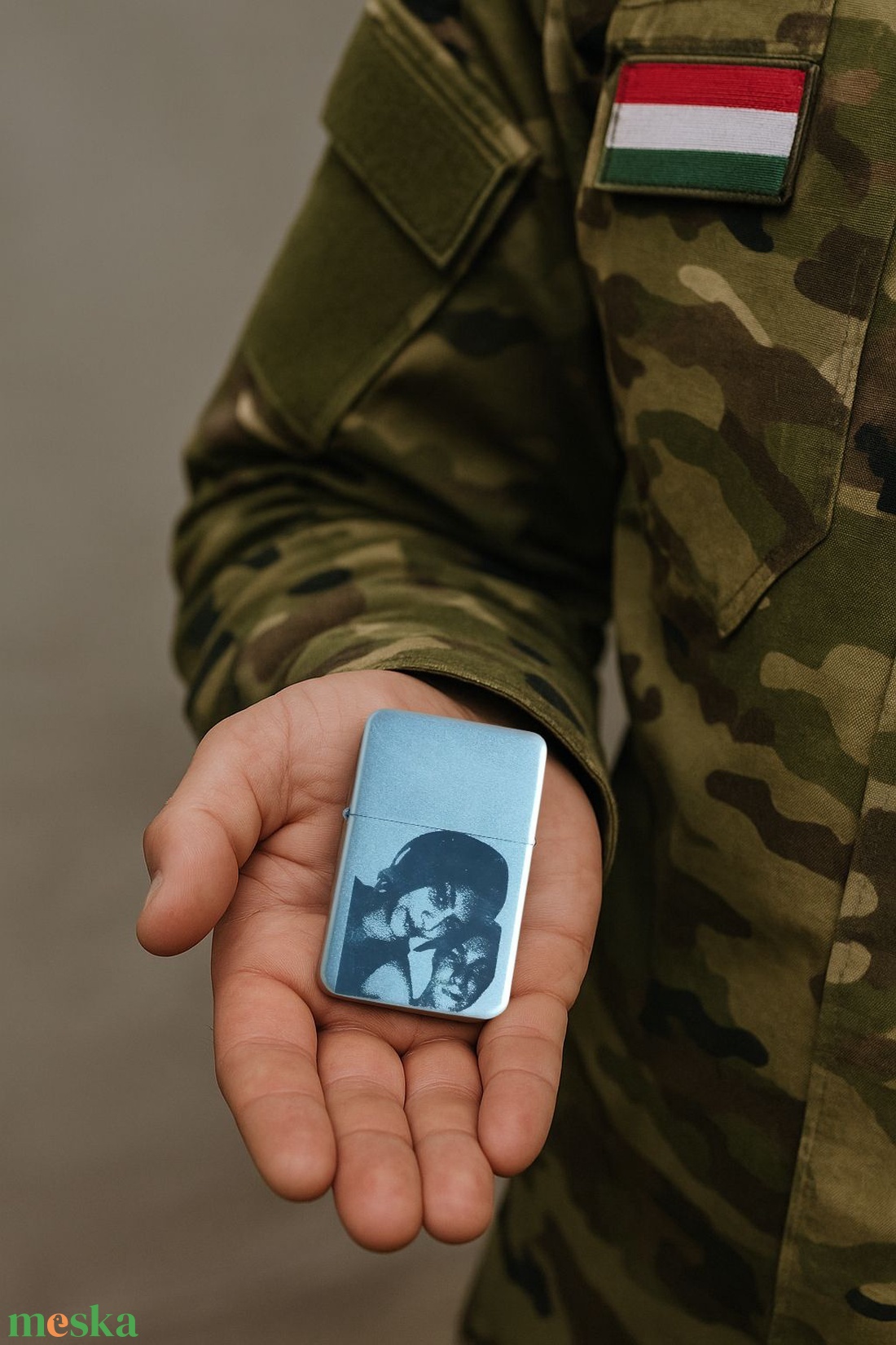 Egyedi gravírozott gyújtó � saját szöveggel, grafikával vagy fotóval - otthon & életmód - dekoráció - asztal és polc dekoráció - hamutál, öngyújtó, pipa - Meska.hu