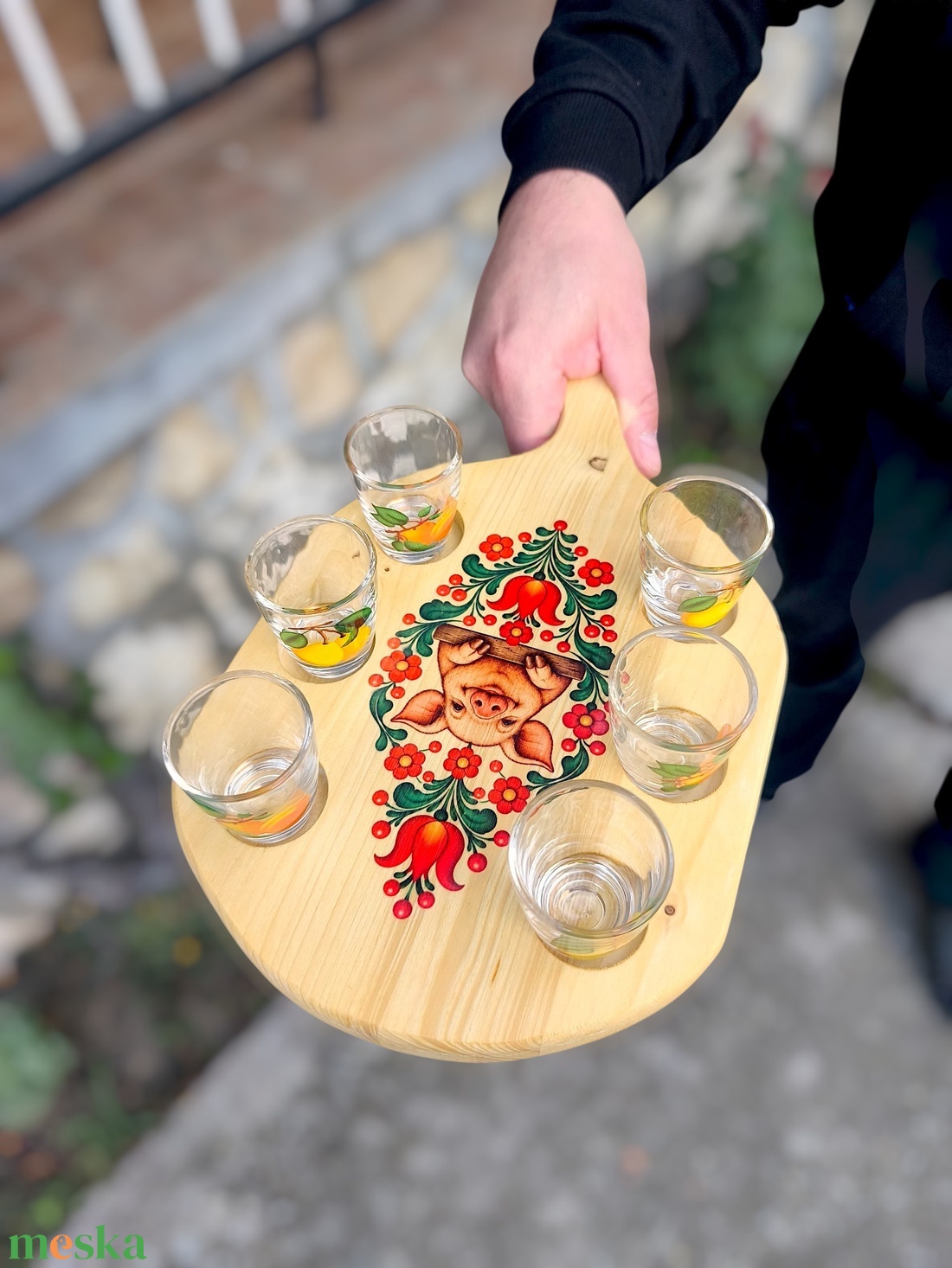Malacos fa pálinkakínáló 6 pohárral � népi motívumos pálinkás készlet, egyedi ajándék - otthon & életmód - konyhafelszerelés, tálalás - tálalás - pálinkás poharak, szettek - Meska.hu