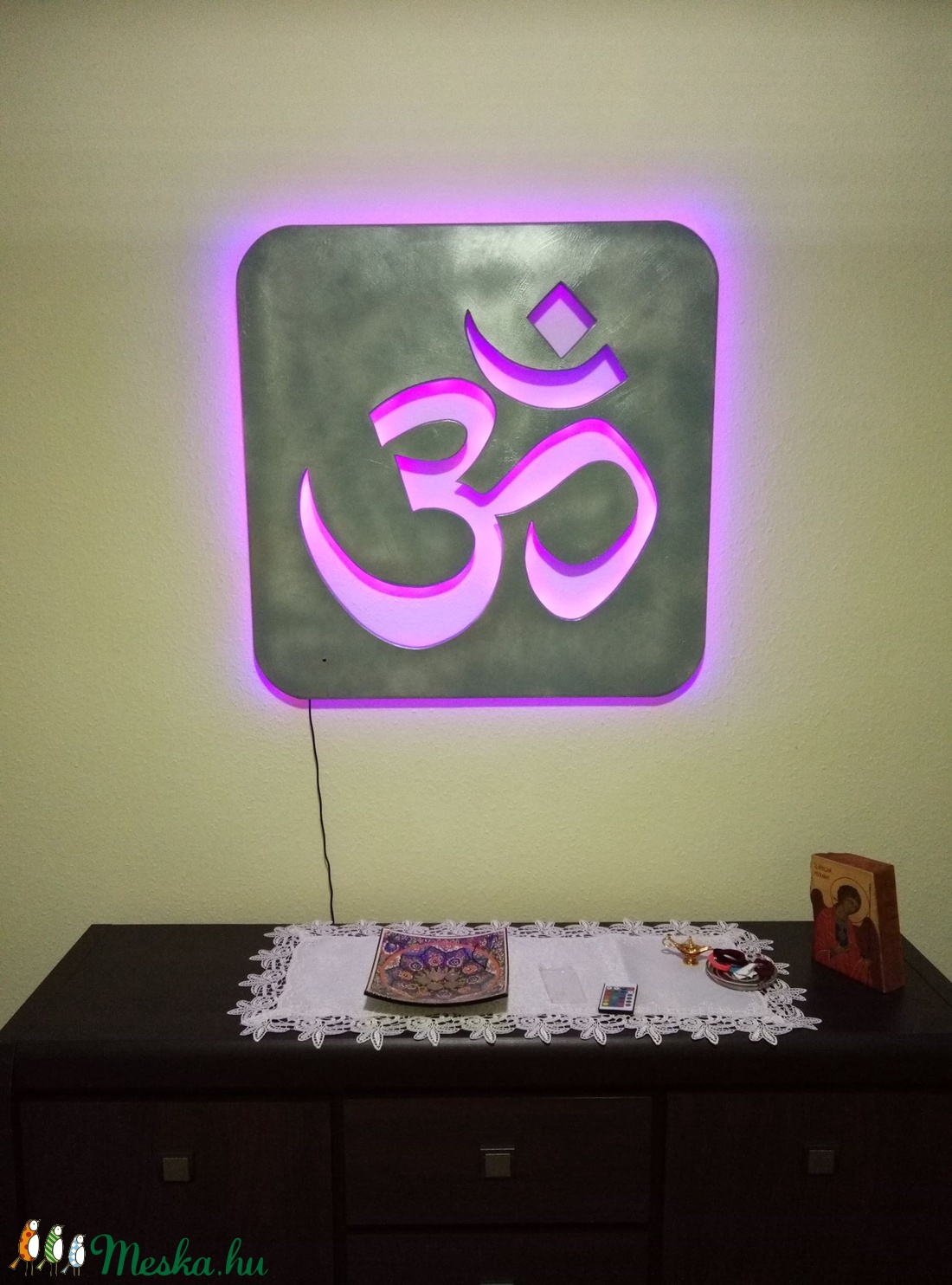 Om vagy Aum - hindu mantra, szimbólum,  fali dekor ledes háttérfénnyel -  - Meska.hu