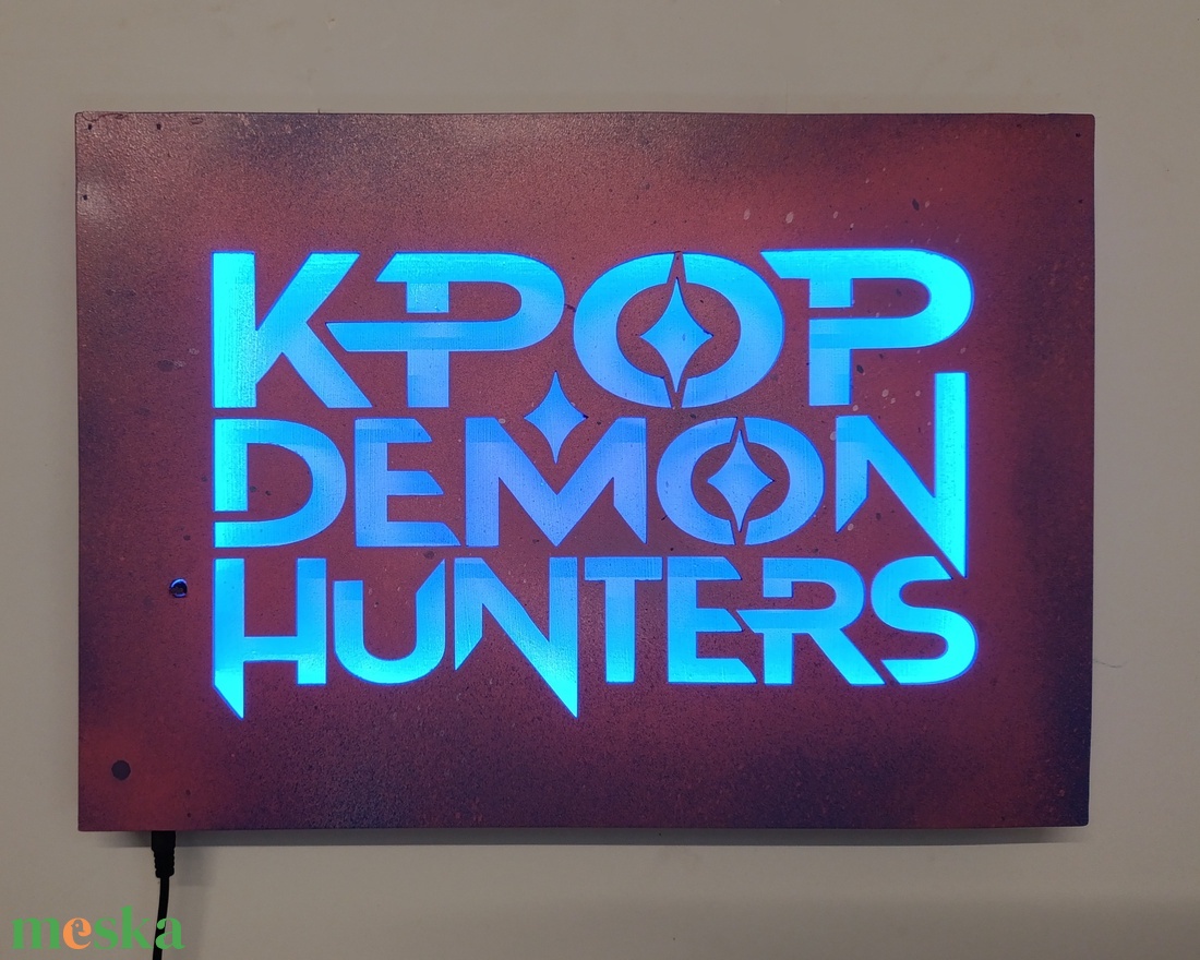 K-Pop Demon Hunters rajongóknak  - falikép hangulatvilágítással - otthon & életmód - dekoráció - kép & falikép - fából készült kép - Meska.hu