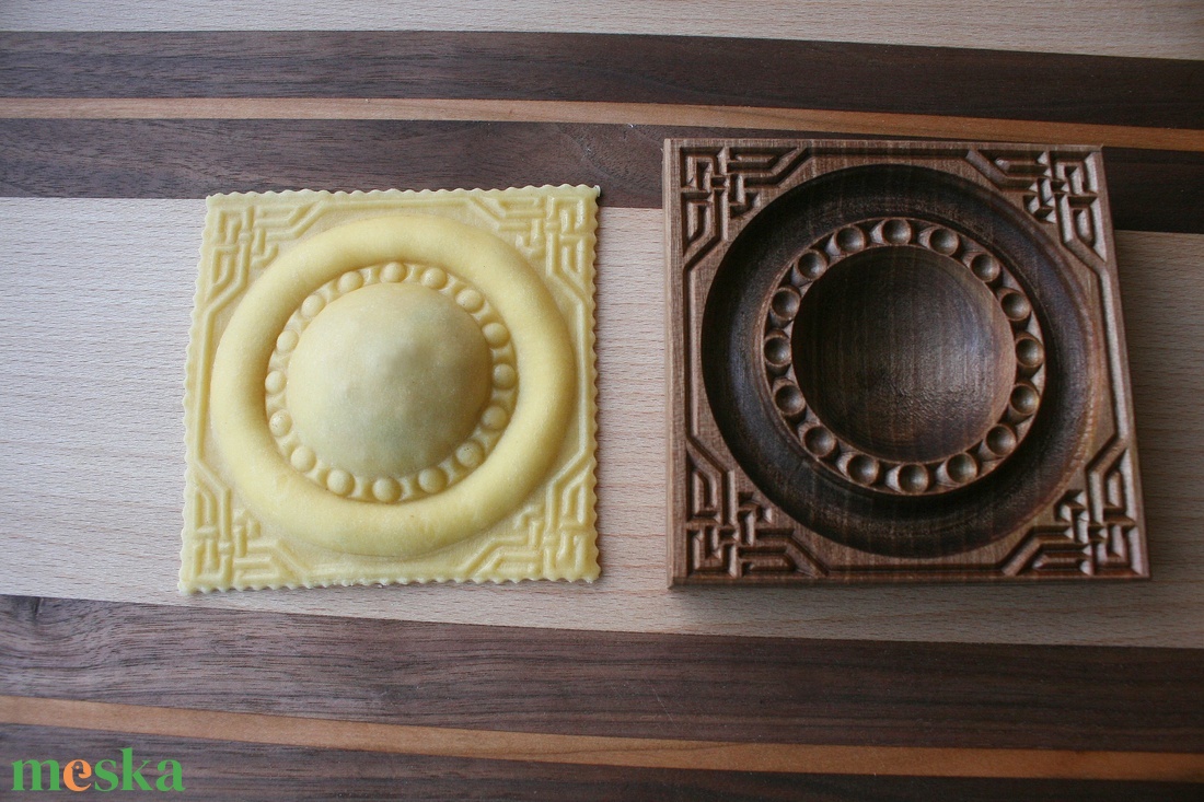 Ravioli mintázófa dupla töltelékes (Görög mintás) - otthon & életmód - konyhafelszerelés, tálalás - sütés, főzés - vágódeszka - Meska.hu