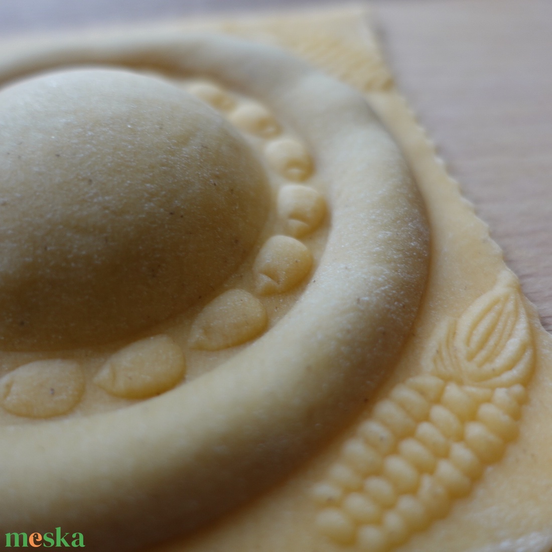 Ravioli mintázófa dupla töltelékes (kukoricás) - otthon & életmód - konyhafelszerelés, tálalás - sütés, főzés - vágódeszka - Meska.hu Ravioli mintázófa dupla töltelékes (kukoricás) - otthon & életmód - konyhafelszerelés, tálalás - sütés, főzés - vágódeszka - Meska.hu
