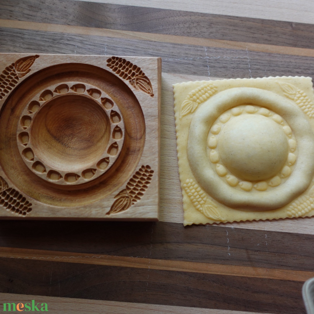 Ravioli mintázófa dupla töltelékes (kukoricás) - otthon & életmód - konyhafelszerelés, tálalás - sütés, főzés - vágódeszka - Meska.hu Ravioli mintázófa dupla töltelékes (kukoricás) - otthon & életmód - konyhafelszerelés, tálalás - sütés, főzés - vágódeszka - Meska.hu
