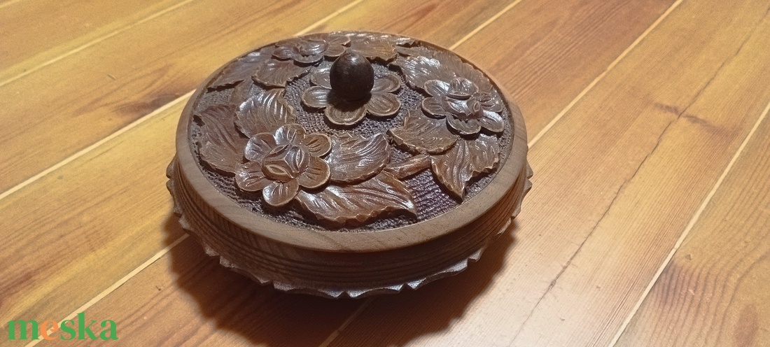 Faragott esztergálltt cukorka, vagy bármi tartó. - otthon & életmód - tárolás & rendszerezés - doboz - Meska.hu