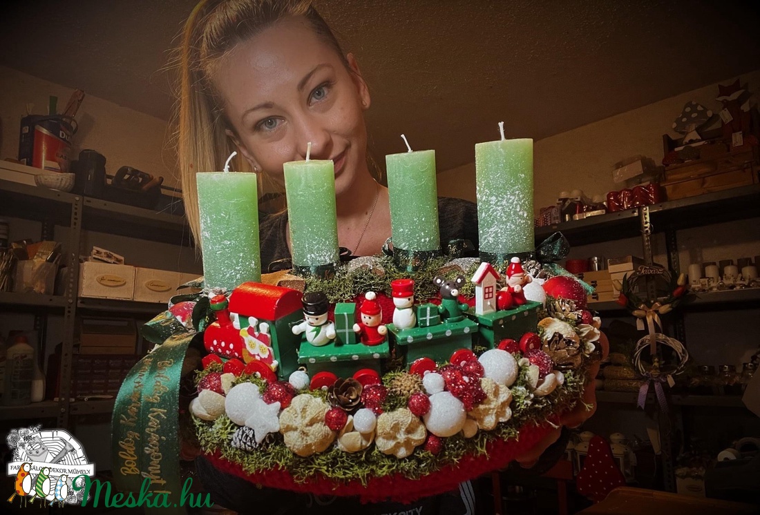 Kötött alapú kisvonatos adventi koszorú  - karácsony - adventi díszek - adventi koszorú - Meska.hu