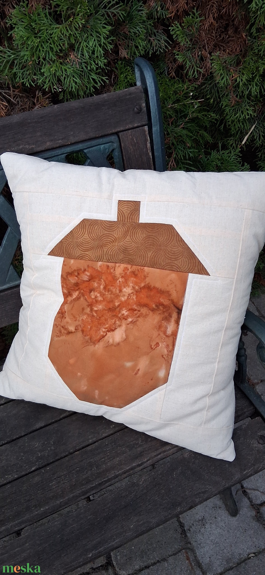 Óriás makkos párna foltvarrással - leírás - diy (csináld magad) - szabásminta, útmutató - varrás minták - Meska.hu Óriás makkos párna foltvarrással - leírás - diy (csináld magad) - szabásminta, útmutató - varrás minták - Meska.hu