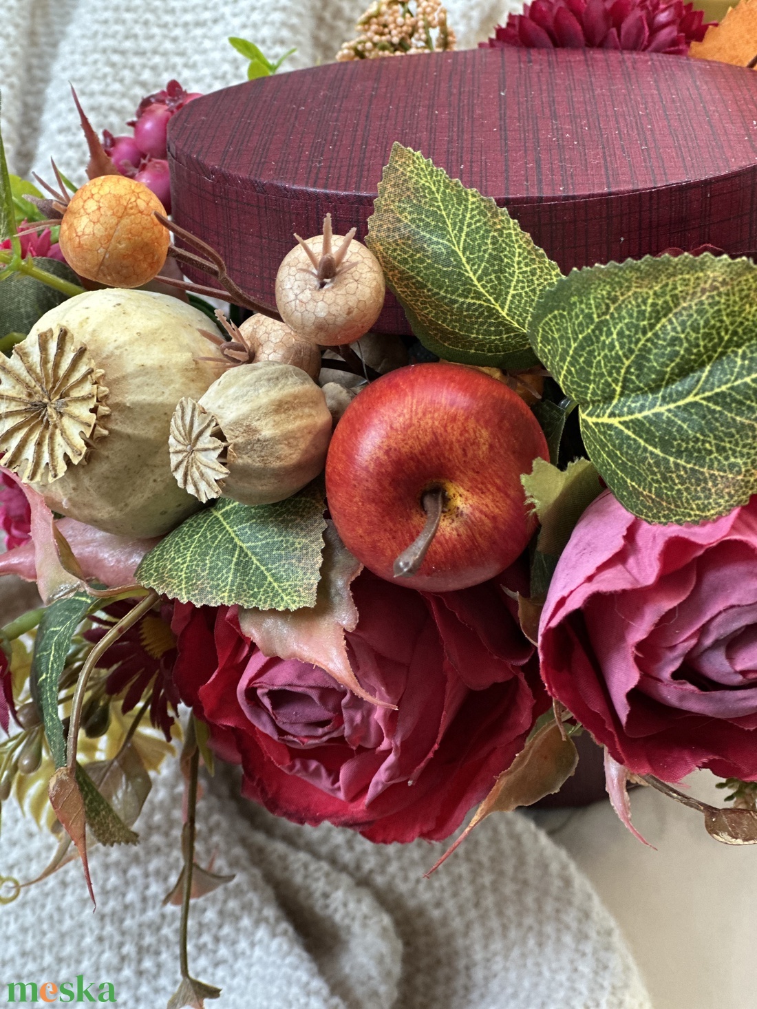 Őszi hangulat selyemvirág box-mákgubóval és almával - otthon & életmód - dekoráció - asztal és polc dekoráció - asztaldísz - Meska.hu