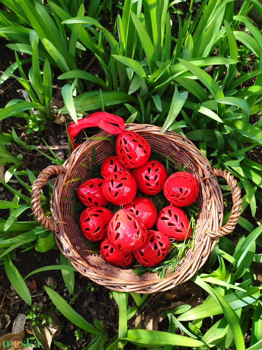 Húsvéti kerámia tojások áttört mintával - otthon & életmód - dekoráció - ajtó- és ablak dekoráció - ablakdísz - Meska.hu
