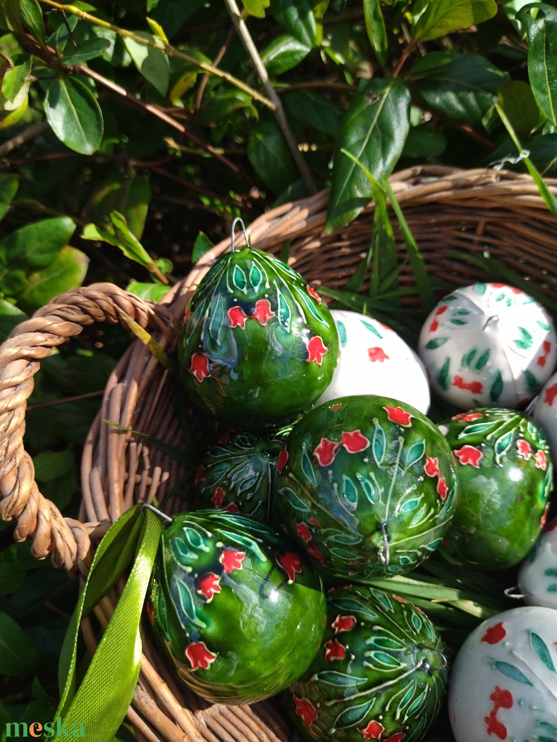 Húsvéti kerámia tojás tulipános - otthon & életmód - dekoráció - ajtó- és ablak dekoráció - ablakdísz - Meska.hu