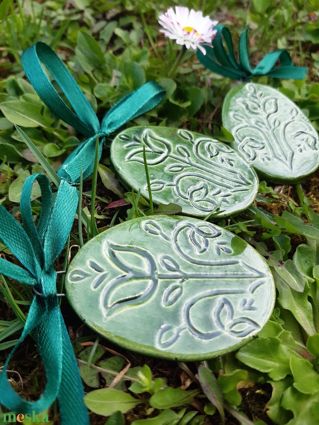 Húsvéti kerámia tojás dísz - otthon & életmód - dekoráció - fali és függő dekoráció - függődísz - Meska.hu