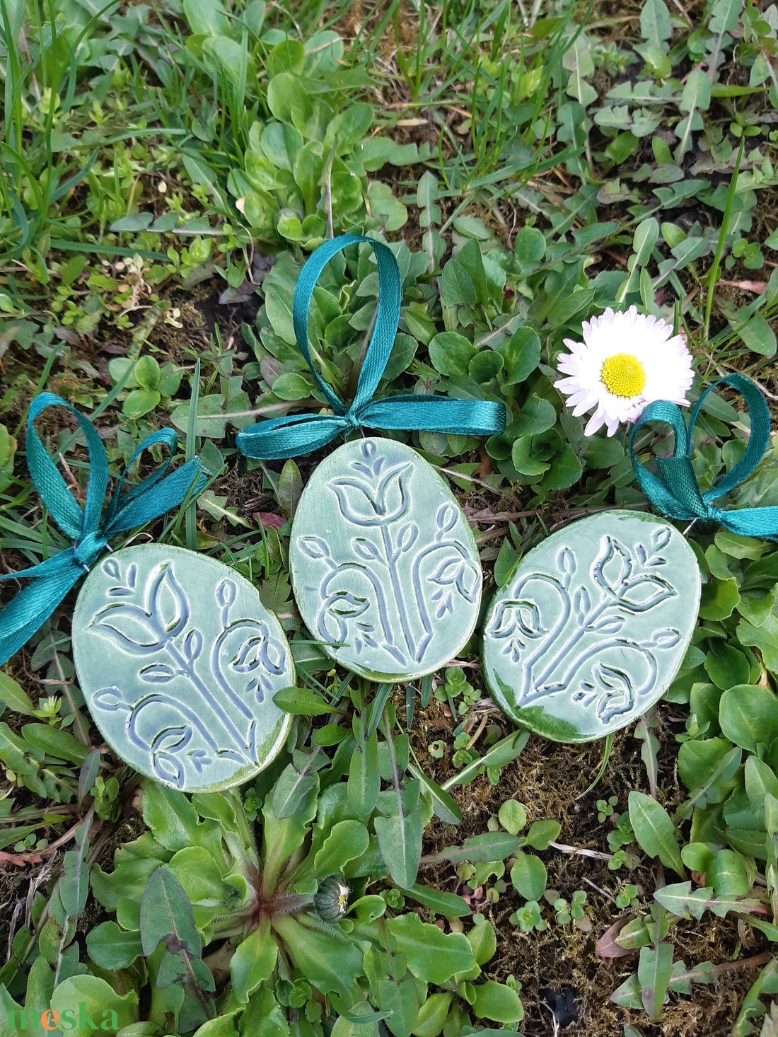 Húsvéti kerámia tojás dísz - otthon & életmód - dekoráció - fali és függő dekoráció - függődísz - Meska.hu