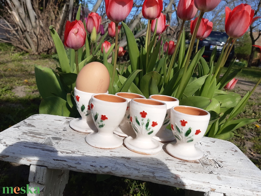 Tulipános tojástartó  - otthon & életmód - konyhafelszerelés, tálalás - tálalás - zsúrkocsi, tálalóasztal - Meska.hu