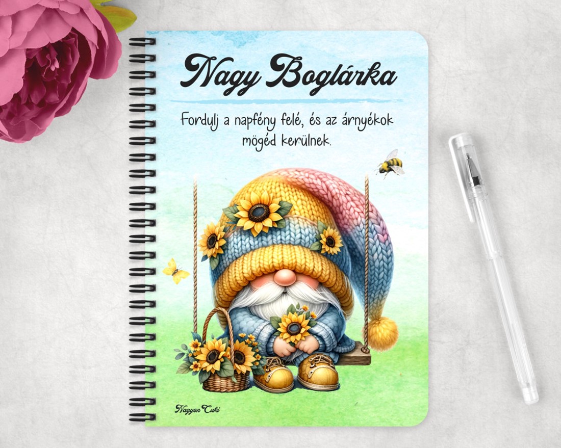 Személyre szabható - Hintázó napraforgós manó mintás A6-os füzet - otthon & életmód - papír, írószer - jegyzetfüzet & napló - Meska.hu
