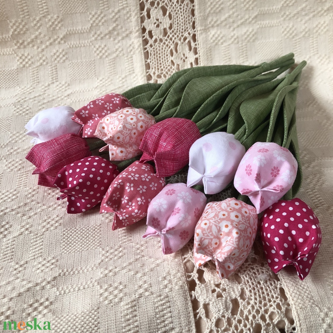 Textil tulipán / szett: 12 szál/ ingyen ajándékkísérővel - otthon & életmód - dekoráció - virágdísz és tartó - csokor & virágdísz - Meska.hu Textil tulipán / szett: 12 szál/ ingyen ajándékkísérővel - otthon & életmód - dekoráció - virágdísz és tartó - csokor & virágdísz - Meska.hu