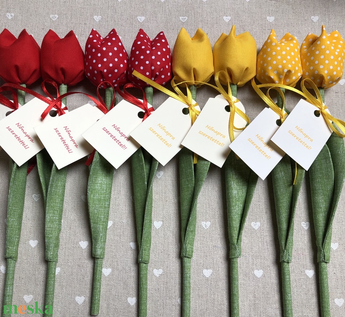 Nőnapi textil tulipánok / szett: 8 db/ ingyen ajándékkísérővel - otthon & életmód - dekoráció - virágdísz és tartó - csokor & virágdísz - Meska.hu