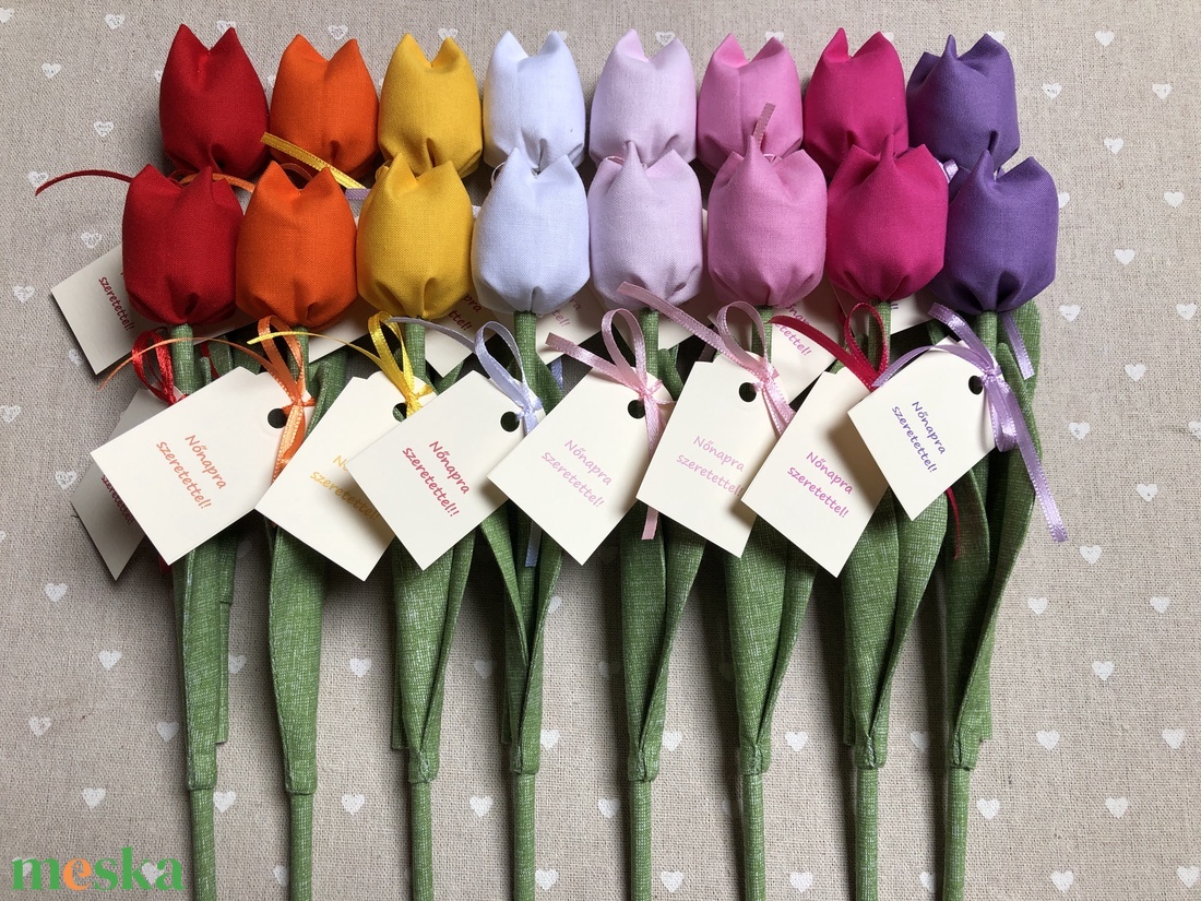 Nőnapi textil tulipánok / szett: 16 db/ ingyen ajándékkísérővel - otthon & életmód - dekoráció - virágdísz és tartó - csokor & virágdísz - Meska.hu