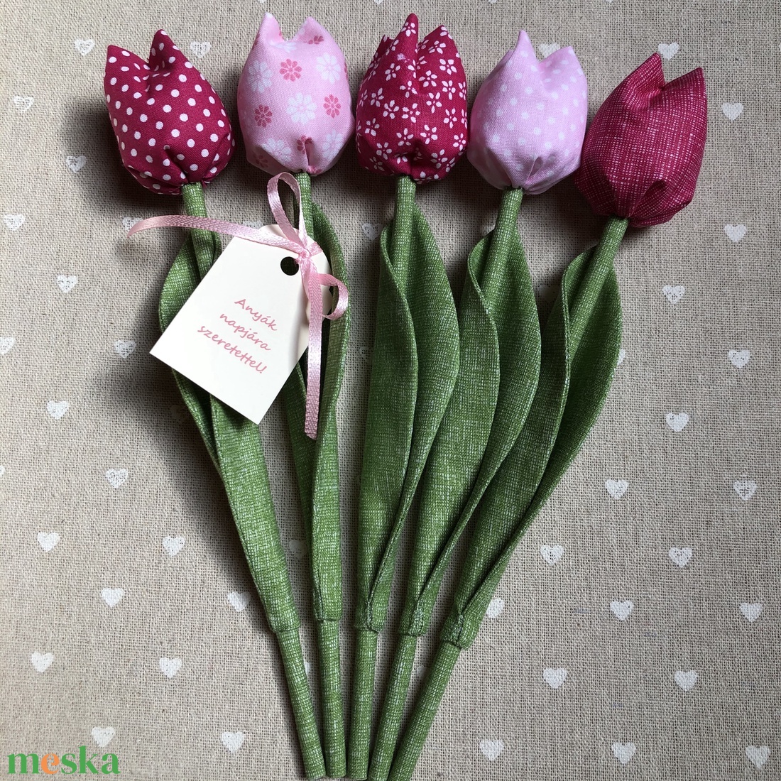 Anyák napi textil tulipánok / szett: 5 db/ ingyen ajándékkísérővel - otthon & életmód - dekoráció - virágdísz és tartó - csokor & virágdísz - Meska.hu Anyák napi textil tulipánok / szett: 5 db/ ingyen ajándékkísérővel - otthon & életmód - dekoráció - virágdísz és tartó - csokor & virágdísz - Meska.hu