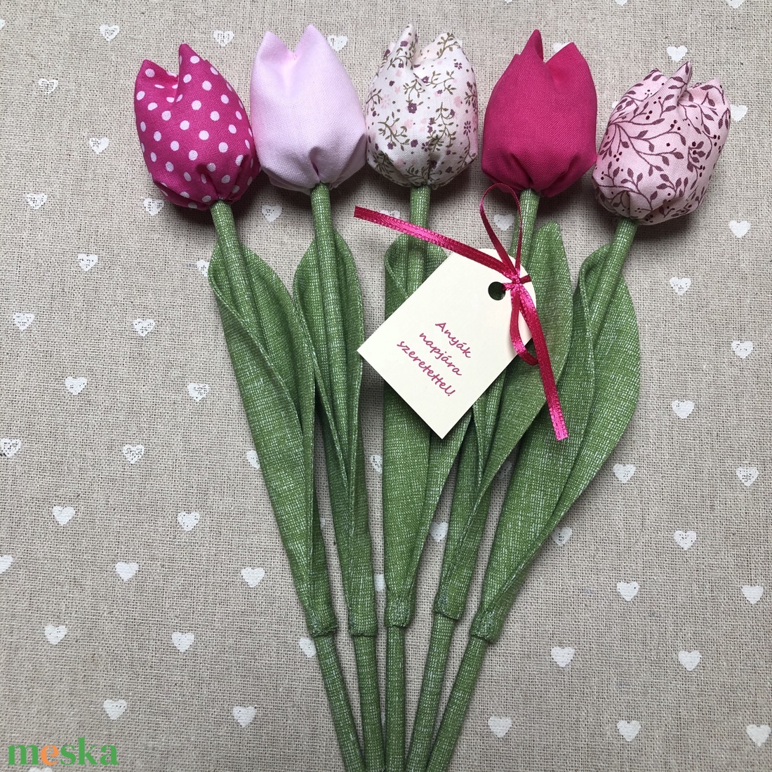 Anyák napi textil tulipánok / szett: 5 db/ ingyen ajándékkísérővel - otthon & lakás - dekoráció - virágdísz és tartó - csokor & virágdísz - Meska.hu