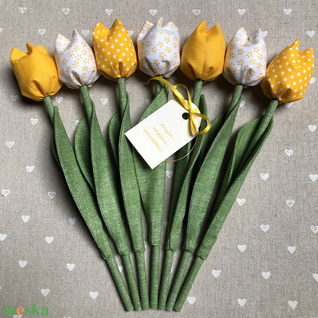 Anyák napi textil tulipánok / szett: 7 db/ ingyen ajándékkísérővel - otthon & lakás - dekoráció - virágdísz és tartó - csokor & virágdísz - Meska.hu