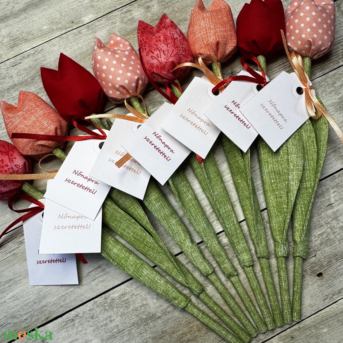 Nőnapi textil tulipánok / szett: 8 db/ ingyen ajándékkísérővel - otthon & életmód - dekoráció - virágdísz és tartó - csokor & virágdísz - Meska.hu Nőnapi textil tulipánok / szett: 8 db/ ingyen ajándékkísérővel - otthon & életmód - dekoráció - virágdísz és tartó - csokor & virágdísz - Meska.hu