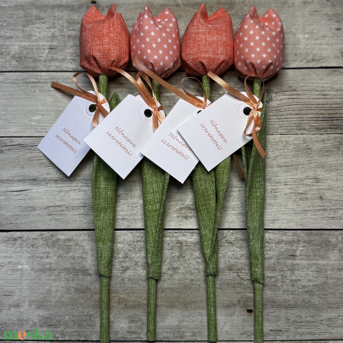 Nőnapi textil tulipánok / szett: 4 db/ ingyen ajándékkísérővel - otthon & életmód - dekoráció - virágdísz és tartó - csokor & virágdísz - Meska.hu