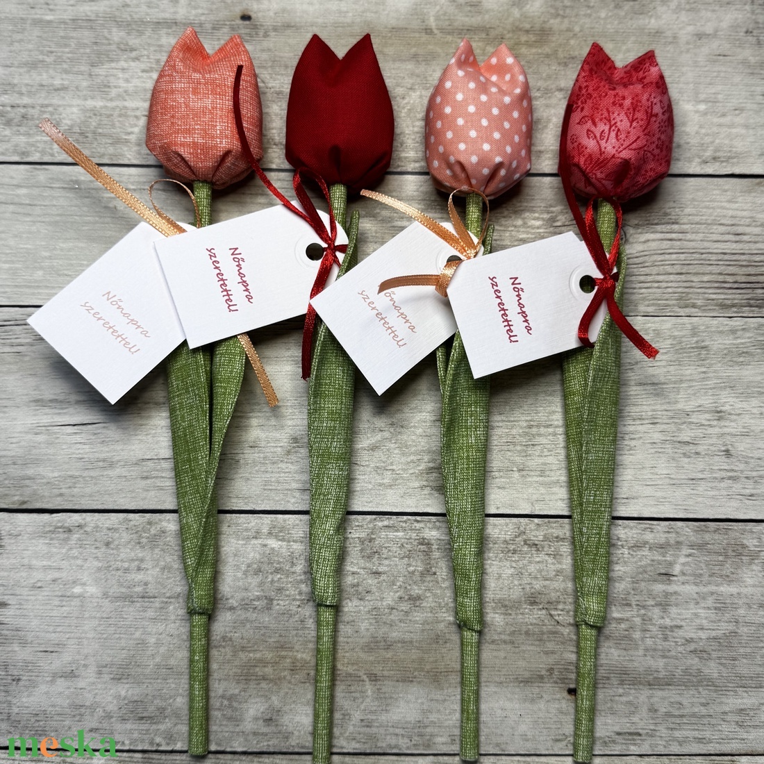 Nőnapi textil tulipánok / szett: 4 db/ ingyen ajándékkísérővel - otthon & életmód - dekoráció - virágdísz és tartó - csokor & virágdísz - Meska.hu