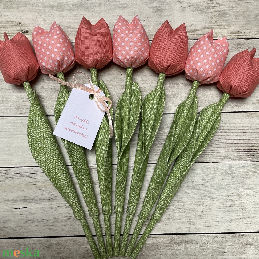 Anyák napi textil tulipánok / szett: 7 db/ ingyen ajándékkísérővel - otthon & életmód - dekoráció - virágdísz és tartó - csokor & virágdísz - Meska.hu Anyák napi textil tulipánok / szett: 7 db/ ingyen ajándékkísérővel - otthon & életmód - dekoráció - virágdísz és tartó - csokor & virágdísz - Meska.hu